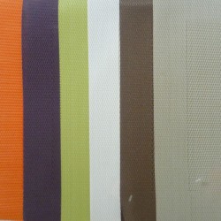 Sets de table en PVC de différentes couleurs