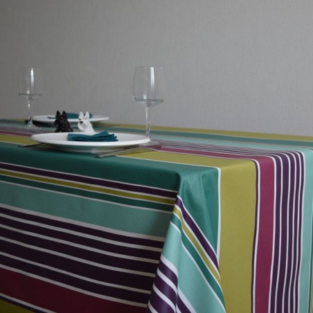 Nappe en sergé enduit à l'esprit basque avec un bayadère dans des tons de vert et prune