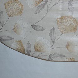 Toile cirée ronde, finie par un biais pour 4 à 6 couverts avec des fleurs sur fond beige