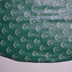 Toile cirée ronde, finie par un biais coloré, pour 6 couverts, avec un motif "éventail" sur fond vert