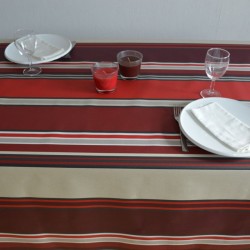 Nappe en toile enduite à l'esprit basque avec ses rayures rouges, bordeaux et naturel
