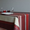Nappe en toile enduite à l'esprit basque avec ses rayures rouges, bordeaux et naturel
