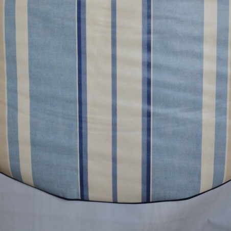 Toile cirée ronde, finie par un biais, pour 4 à 6 couverts, avec des rayures ciel et beige