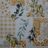 Toile cirée standard en 140 cm de large avec des olives