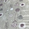 Toile cirée grande largeur au mètre Madeleine, un motif floral dans des tons taupe, mauve et blanc