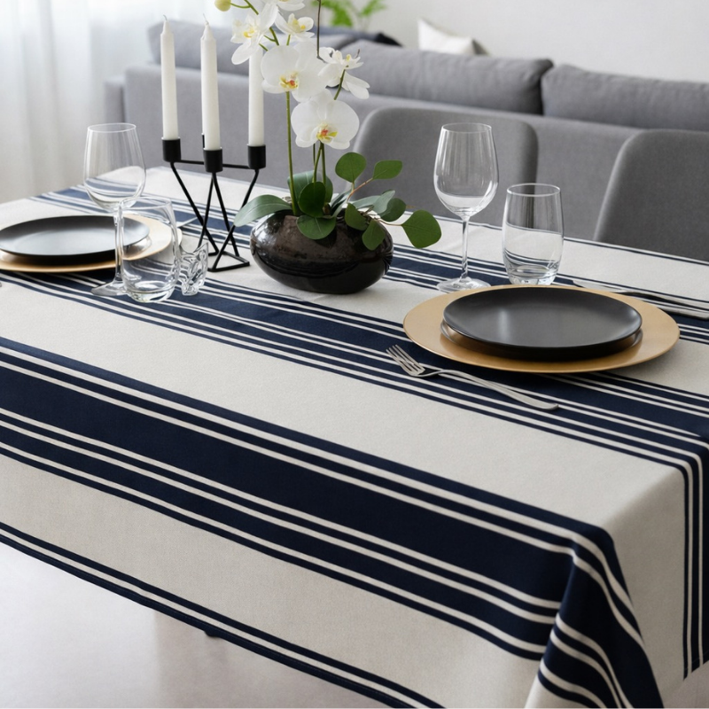 Toile de savoie enduite au mètre Émile, de larges rayures bleu profond et écru